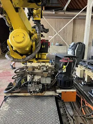 Used 2014 FANUC R-2000IB/165F Robots Michigan US | RAB Industries, Inc. #184454