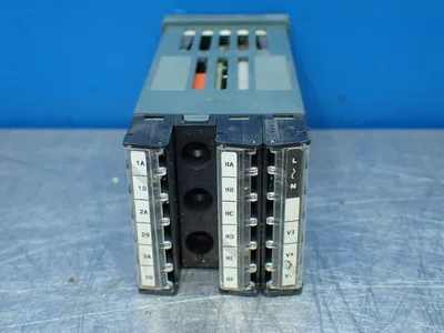USED EUROTHERM 2216E/AL/VH/R1/R1/RF/2YM/ENG/XXXXX/EU0523