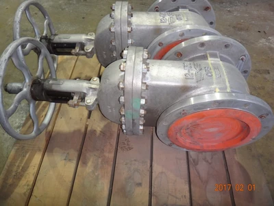 Takamisawa 12", Class 150, CF8, Gate Valve