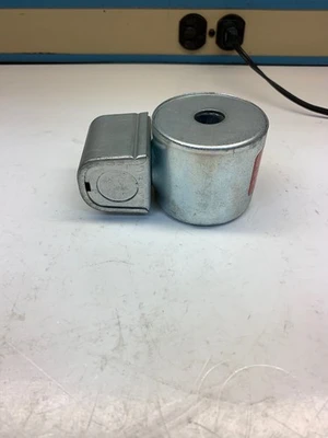 JE Solenoid Valve 208-240 Volts 50-60 Cycles 14 Watts Fast Shipping!