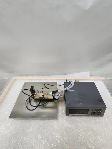 HEIDENHAIN ND281B Universal digital display unit with mt12p pneumatic gauge