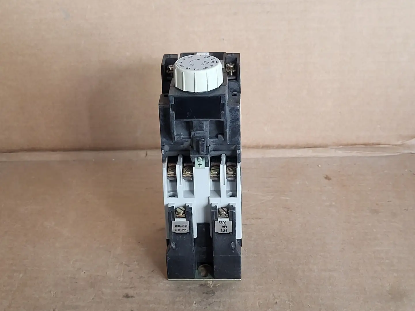 NEW SQUARE D 8501X040