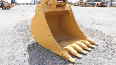 USED 2024 Caterpillar 330GC