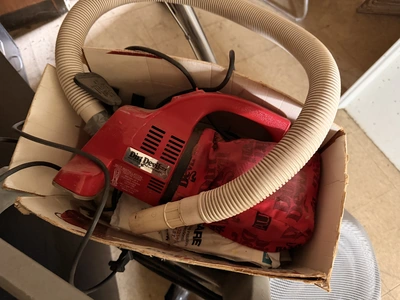 Used CARPET STEAMER AND DIRT DEVIL (BOTH WORK) _UNKNOWN_ Vacuum Cleaners Michigan US | Miedema Asset Management Group #1304378