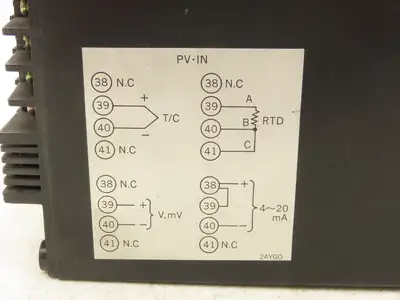 Honeywell DC4000  Digital Temperature Controller DC4000 5GTC1400000 120/240V