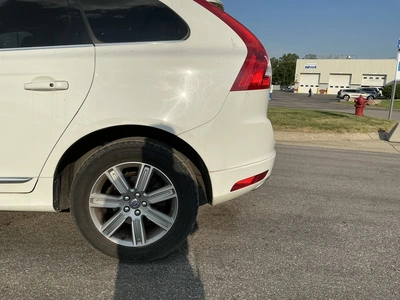USED 2016 VOLVO XC60 T5 PREMIER