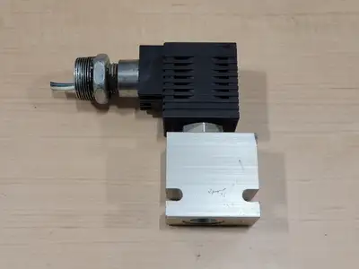 Used SAUER DANFOSS CP500-1-B-6S-120AC Valves/Fittings British Columbia CA | Lenmark #837180