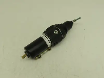 Watts Fluidair B12-04WJD M3 Pneumatic Integral Filter Regulator 1/2" NPT 250PSI