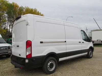 Used 2019 FORD TRANSIT 250 Vans Manitoba CA | Conquest Truck & Auto Sales #1508163