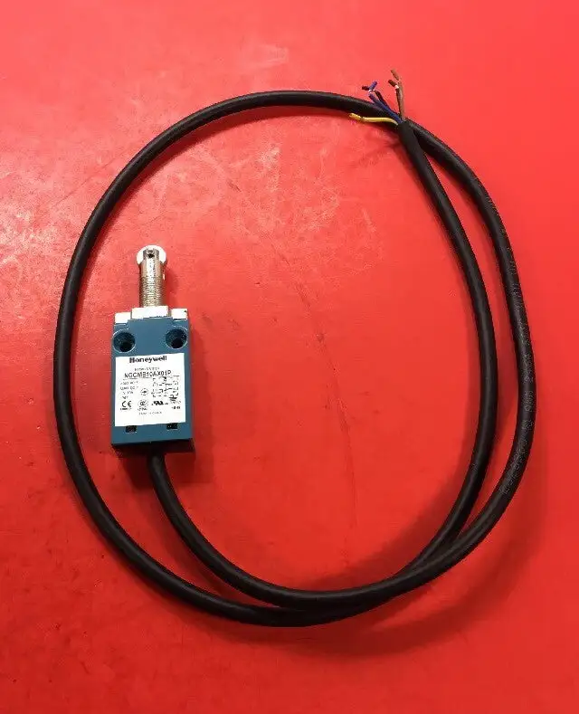 Honeywell NGCMB10AX01P Limit Switch Metal 1M Cable Roller Plunger 10A 6A