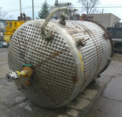 SPC9295  Tank 2000 gallon vertical tank, Stainless Steel, atm internal, 150 psi @ 400F jacket, 3 hp agitator, dish