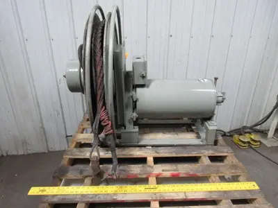 IER INSUL 8 600 Volt 20 Amp Cable Cord Reel 37' 10 AWG 6 Conductor Type SOW