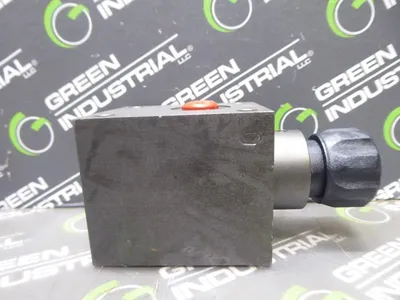 Rexroth R900973925 Hydraulic Valve Used