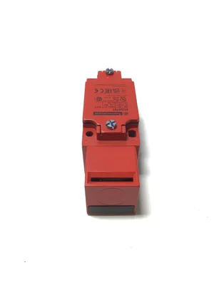 Telemecanique XCSA703 Safety Limit Switch Interlock 3A 6kV