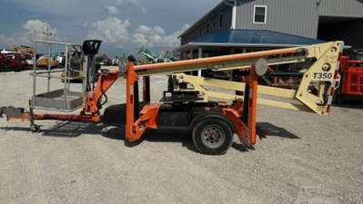 USED 2020 JLG T350