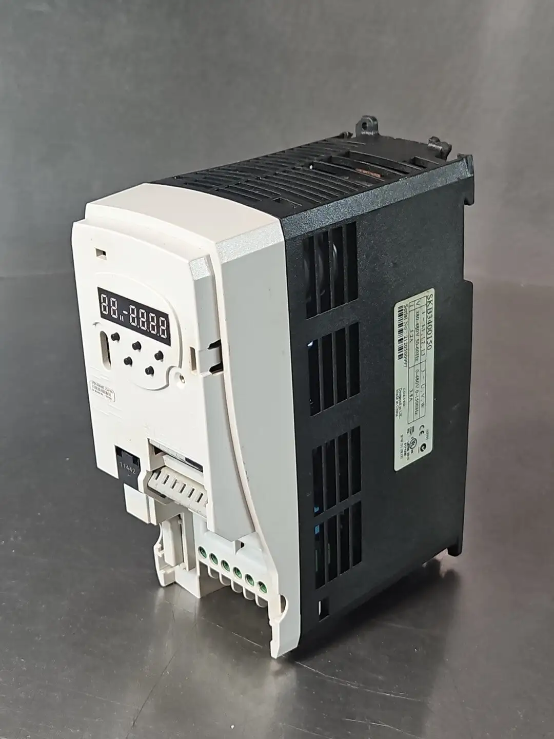 Emerson Control Techniques SKB3400150 AC Drive (BIN314)