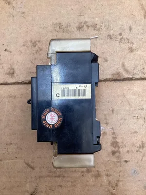 Fuji Electric EA33 BB3AEA-005 5A 2.5kA 3 Pole Circuit Breaker Aux Switch