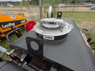 2025 LEEBOY L300T Asphalt Distributor | Mid South Machinery (7)