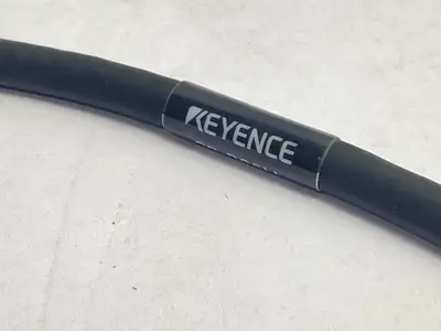 Used KEYENCE Extension Cable L-Shaped Connector 0.5m Cable & Wire Michigan US | Maverick Industrial Sales #1391784