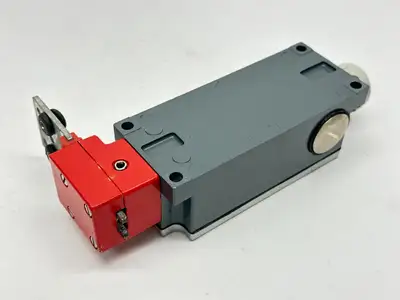 Used Elan SDG 01.1110 Relays & Switches Michigan US | Maverick Industrial Sales #1489928