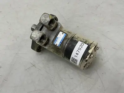 USED CHAR LYNN 101 1032 007