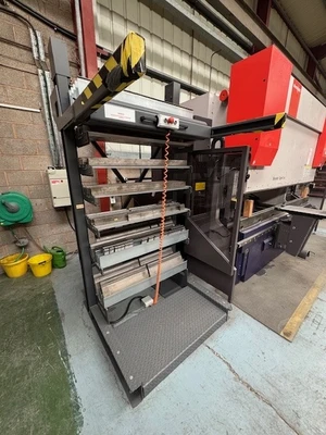 USED BYSTRONIC XPERT 200