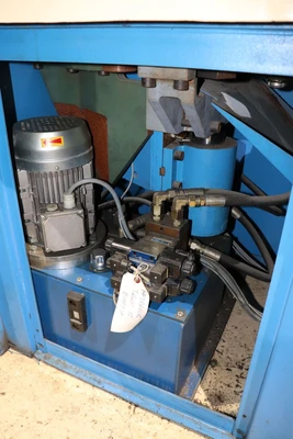 Haco COMBI 220/6 Corner Notcher - 8" x 8" x 1/4"