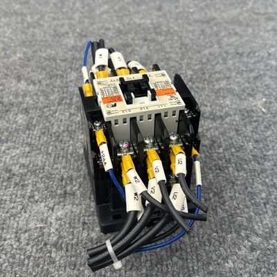 Used Fuji Electric Fuji Electric SC-N1 SC25BAA 30A PLC Contactors California US | Davliegogo LLC #1705322