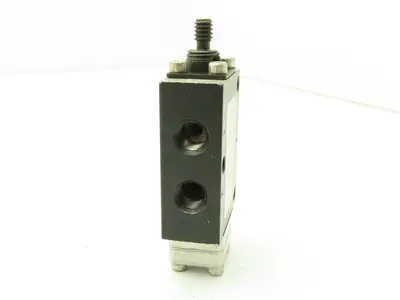Aro MQ 1348 Pneumatic 3 Way Valve NC 1/8" NPT Air or Manual Activated