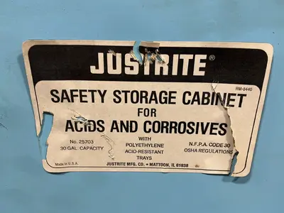 Used JUSTRITE _UNKNOWN_ Cabinets Ohio US | HGR 24 #1427522