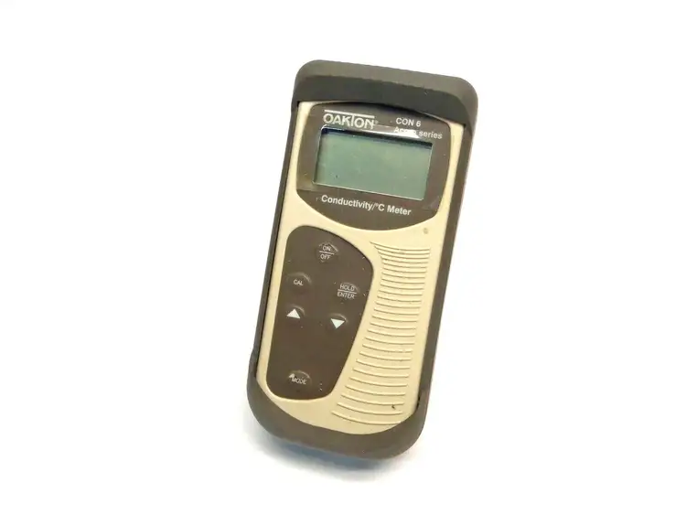 Used Oakton Handheld Conductivity TDS Meter Electrochemistry Michigan US | Maverick Industrial Sales #1395834