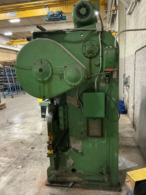 Used BRONX 1716 Press Brakes | Equipment Recovery Corp. #1330947