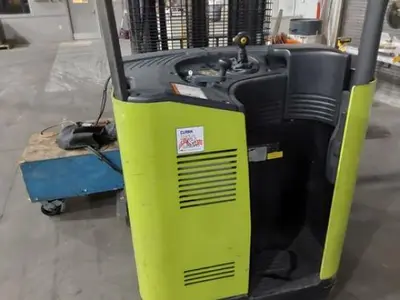 Used 2018 CLARK NPX22 Reach Trucks | Russell Equipment #723991