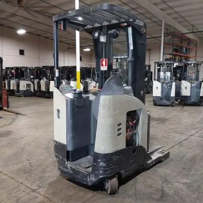 USED 2016 CROWN RR5725-45