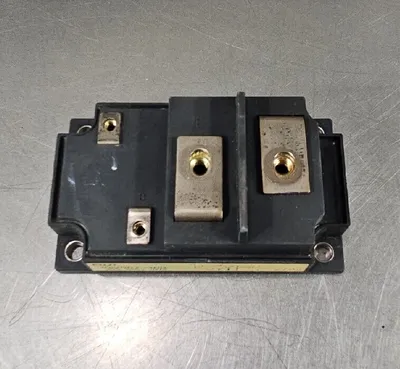 FUJI ELECTRIC 1DI200Z-100 200A 1000V MODULE. Loc 3E-30