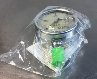 AMETEK 256018LG / P 656LG LIQUID FILLED GAUGE 2000 PSI 1/4 LM 63MM 6D
