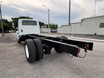 Used 2018 INTERNATIONAL DURASTAR 4300 Cab Chassis trucks Florida US | Truck and Van Outlet #1509142