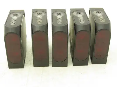 Balluff BOS0089 Cubic Diffuse Sensor w/Different Light Types 60cm Range Lot of 5
