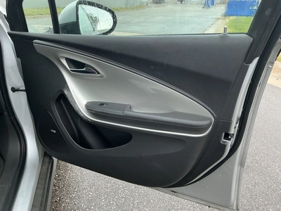 USED 2012 CHEVROLET VOLT