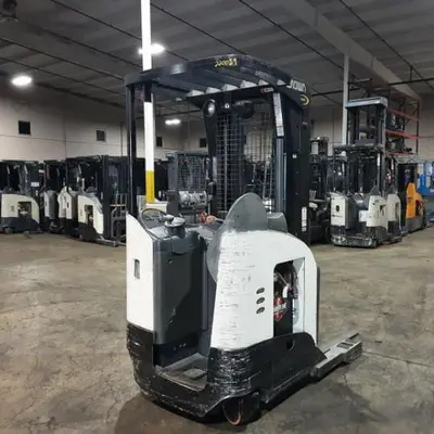 USED 2018 CROWN RR5725-45