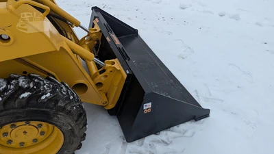 USED 2004 DEERE 240 II