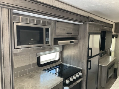 Used 2021 APEX 293RLDS Campers, Caravans, Motorhomes Michigan US | Miedema Asset Management Group #1327825
