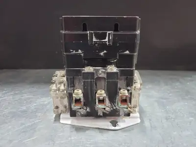 USED SQUARE D CL 8536