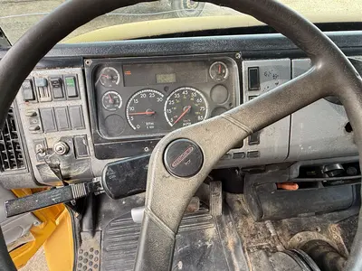 Used 2001 FREIGHTLINER FL70 Dump trucks Texas US | Proxy Equipment #1388848