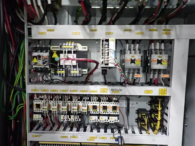 USED HYUNDAI WIA CORPORATION VX650/40