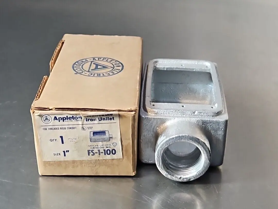 Appleton Electric FS-1-100 (1" Malleable Iron Device Box). Loc4E27