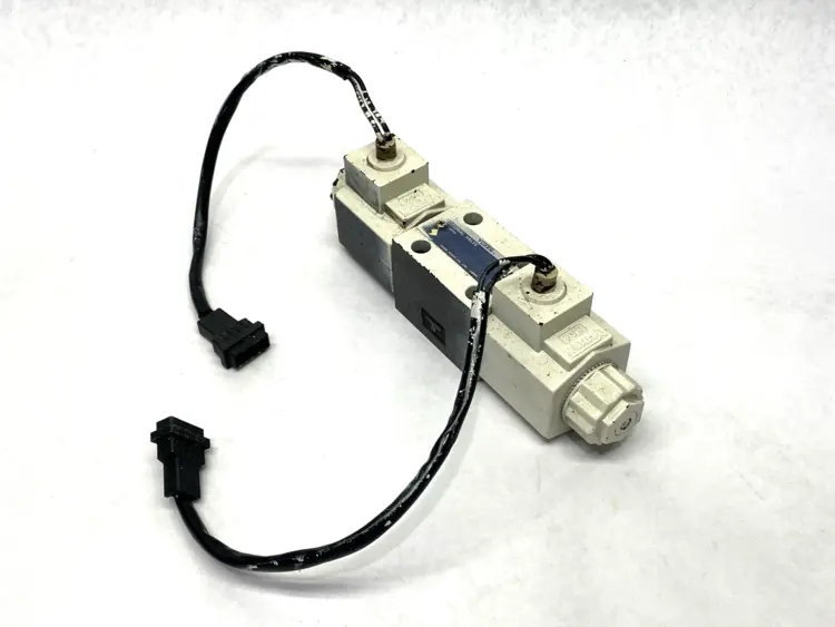 Used YUKEN SOLENOID DIRECTIONAL CONTROL VALVE Solenoid Valves Michigan US | Maverick Industrial Sales #1089340