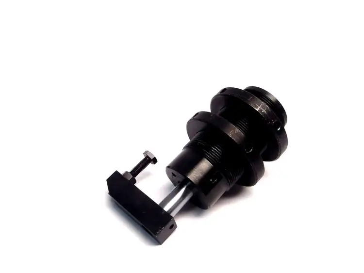 Used CARR LANE ROEMHELD BLACK AIR POWERED SWING THREADED CLAMP Clamps | Maverick Industrial Sales #1119874