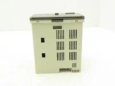 Yamatake SDC31 Digital Temperature Controller 100-240VAC C315GA000100