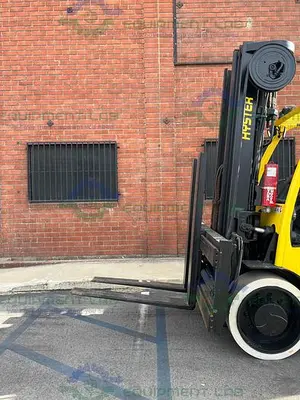 USED HYSTER S 155F FORKLIFT 15000 LBS W/ ADJ. 48" FORKS - SIDE SHIFT, 220" MAX HEIGHT